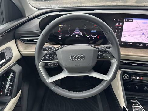Certified 2025 Audi Q5 Premium w/ Convenience Package AWD/4WD image 16