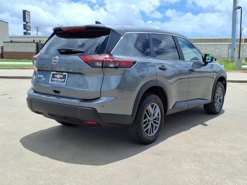 Used 2024 Nissan Rogue S AWD/4WD image 5