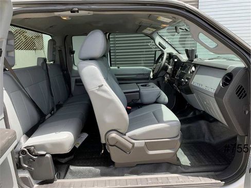 Used 2016 Ford F550 4x4 SuperCab Super Duty image 31