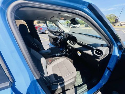 Used 2024 Chevrolet TrailBlazer LT w/ LT Cold Weather Package FWD image 14
