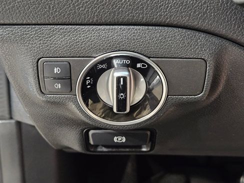 Used 2018 Mercedes-Benz GLA 250 image 26