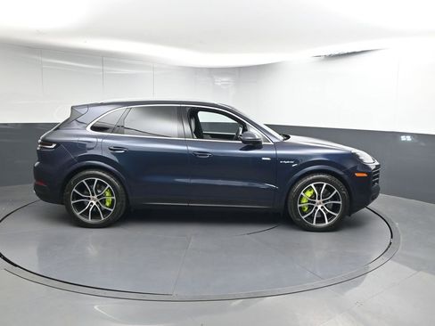 New 2025 Porsche Cayenne S AWD/4WD image 28