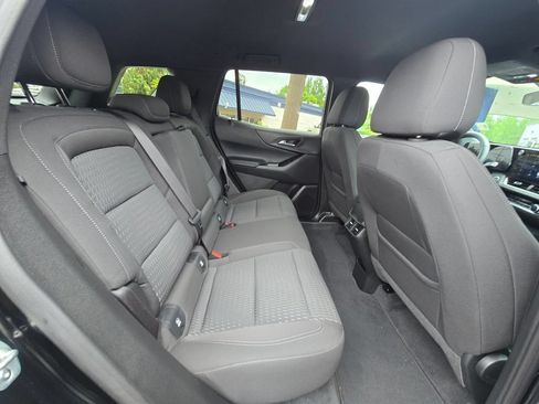 Used 2025 Chevrolet Equinox LT AWD/4WD image 12