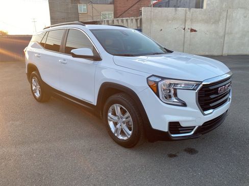 Used 2022 GMC Terrain SLE w/ Driver Convenience Package image 7