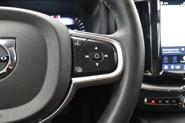 Used 2024 Volvo XC60 B5 Core w/ Climate Package AWD/4WD image 23