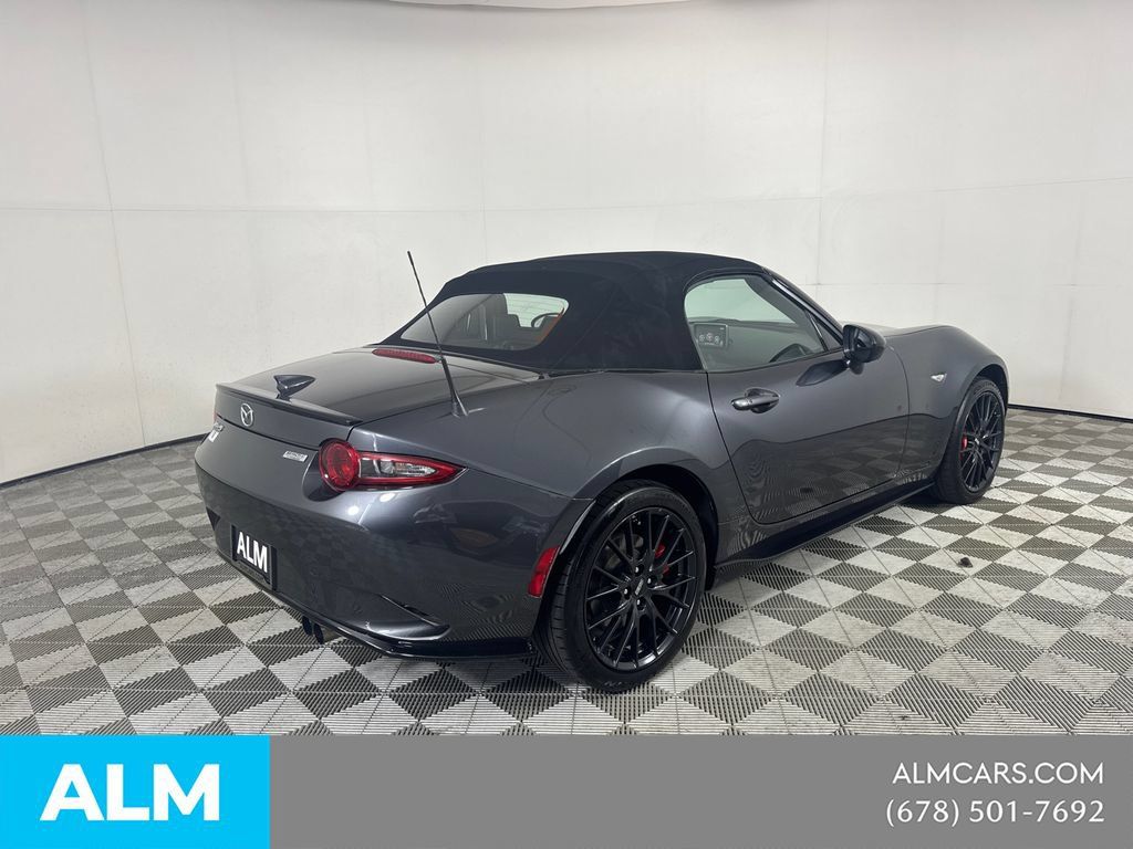 Used 2017 MAZDA MX-5 Miata Club w/ Brembo/BBS Package RWD image 5
