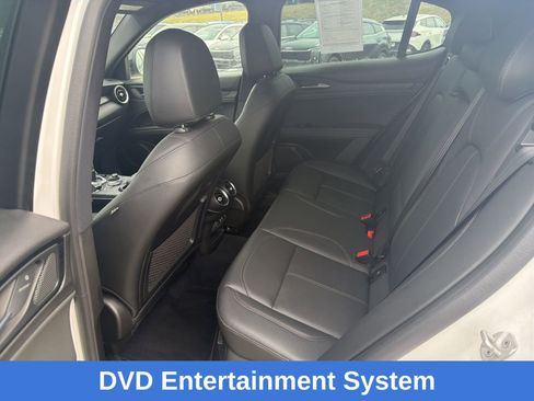 Used 2024 Alfa Romeo Stelvio Sprint AWD/4WD image 17