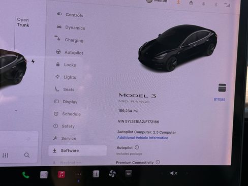 Used 2018 Tesla Model 3 Mid Range RWD image 22