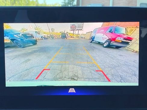 Used 2024 Chevrolet Trax RS w/ Driver Confidence Package FWD image 14