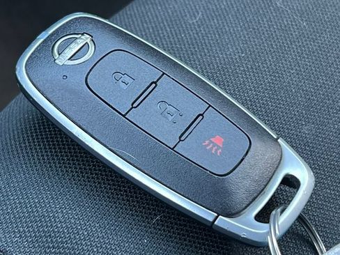 Used 2024 Nissan Kicks S FWD image 9