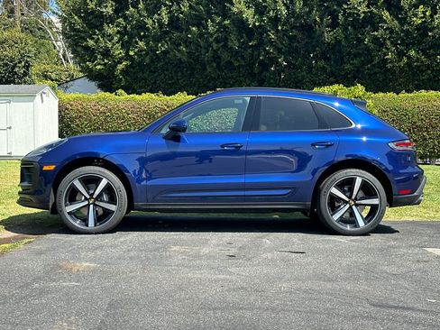 New 2026 Porsche Macan AWD/4WD image 2