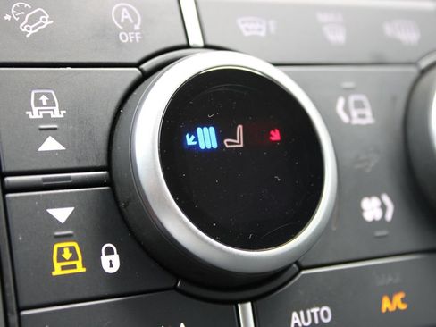 Used 2023 Land Rover Defender 130 First Edition AWD/4WD image 15