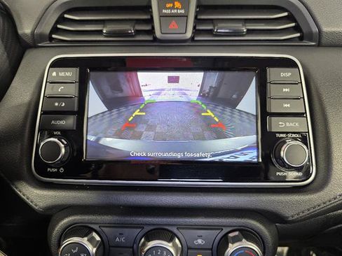 Used 2025 Nissan Versa S FWD image 33