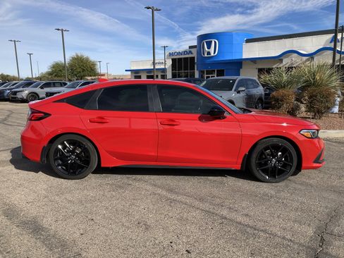 Used 2024 Honda Civic Sport image 4