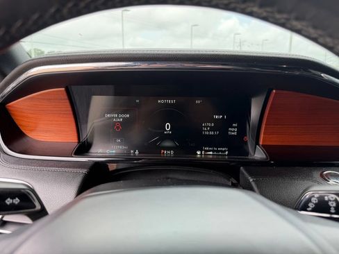 Used 2020 Lincoln Navigator L Reserve RWD image 12