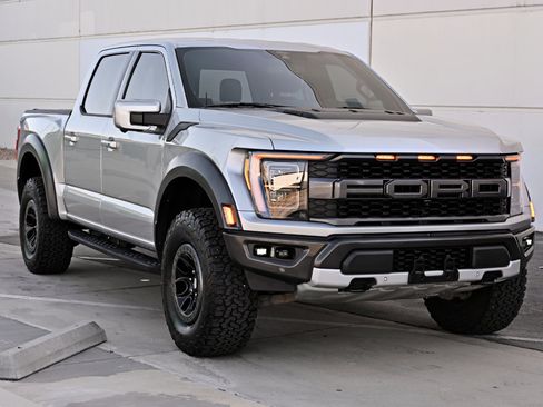 Used 2022 Ford F150 Raptor w/ Equipment Group 801A High AWD/4WD image 9