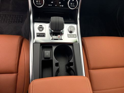 Used 2024 Jaguar XF R-Dynamic SE image 14