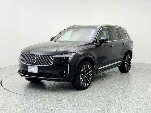 New 2026 Volvo XC90 B5 Plus image 1