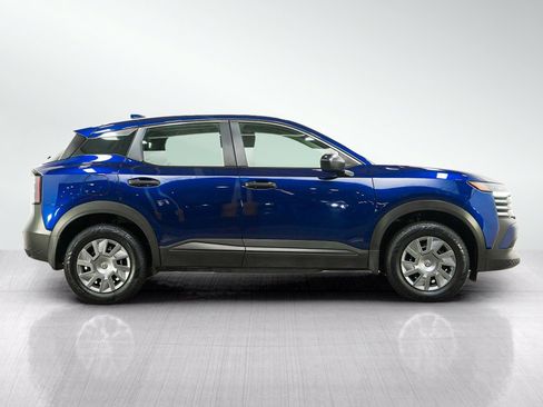 Used 2025 Nissan Kicks S FWD image 6