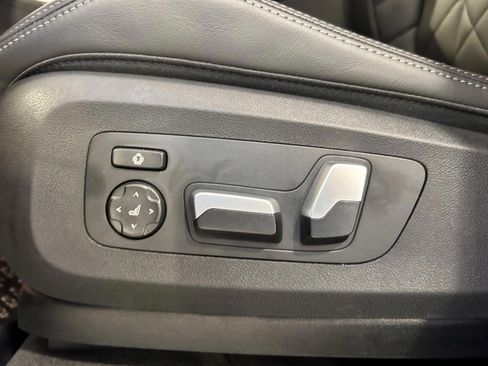 Used 2026 BMW X5 xDrive40i w/ M Sport Package image 25