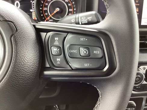Used 2026 Jeep Gladiator Rubicon AWD/4WD image 6