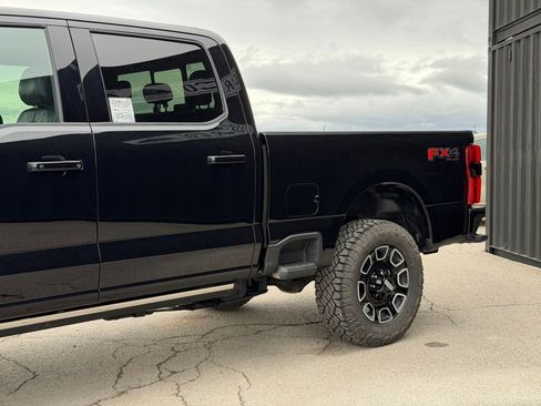 Used 2025 Ford F350 Platinum image 13