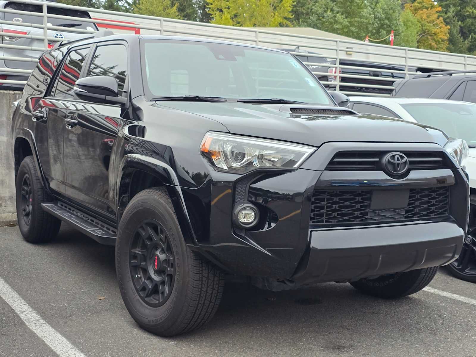 Used 2021 Toyota 4Runner TRD Off-Road Premium w/ Moonroof Package AWD/4WD image 3