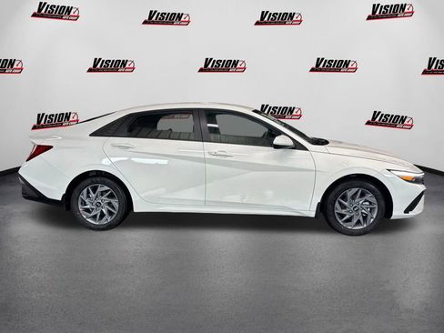 New 2026 Hyundai Elantra Hybrid FWD image 4