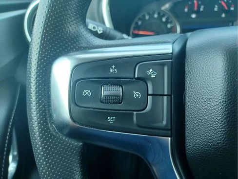 Used 2025 Chevrolet Blazer AWD LT w/ 2LT w/ Convenience Package image 18
