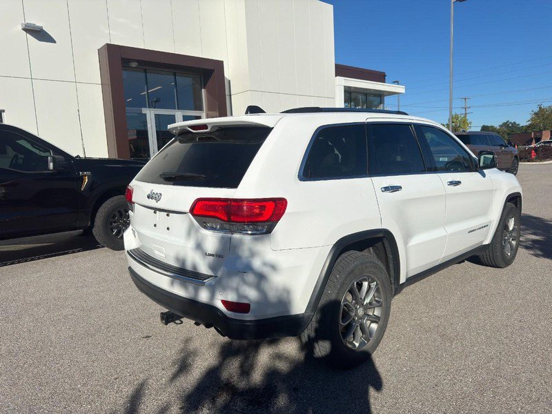 Used 2014 Jeep Grand Cherokee Limited w/ Luxury Group II AWD/4WD image 3