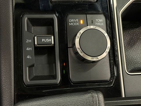 Used 2024 Toyota Tundra Limited AWD/4WD image 15