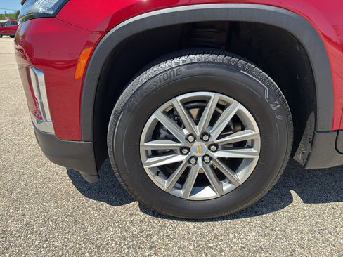 Used 2023 Chevrolet Traverse LT w/ LPO, Floor Liner Package AWD/4WD image 8
