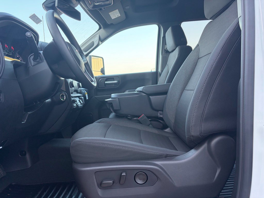 New 2026 Chevrolet Silverado 2500 Custom w/ Custom Value Package AWD/4WD image 15