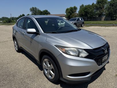 Used 2016 Honda HR-V LX