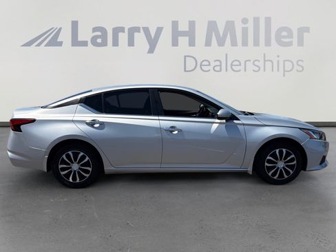 Used 2021 Nissan Altima 2.5 S FWD image 6