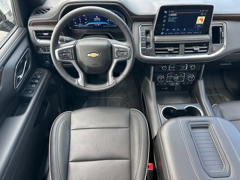 Used 2023 Chevrolet Tahoe Premier AWD/4WD image 25