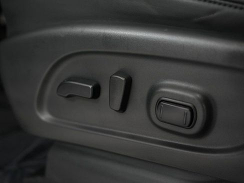 Used 2019 Nissan Titan PRO-4X image 48