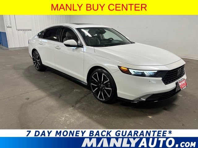 Used 2024 Honda Accord Touring image 1