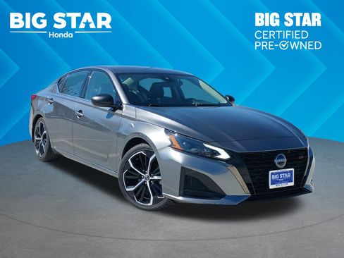 Used 2024 Nissan Altima 2.5 SR w/ SR Premium Package image 1