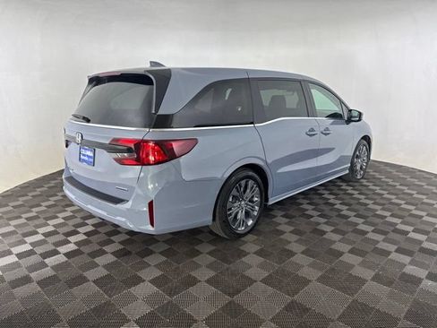 Used 2026 Honda Odyssey Touring image 6