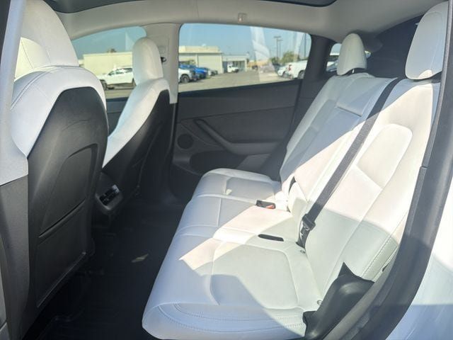 Used 2023 Tesla Model Y Long Range AWD/4WD image 12