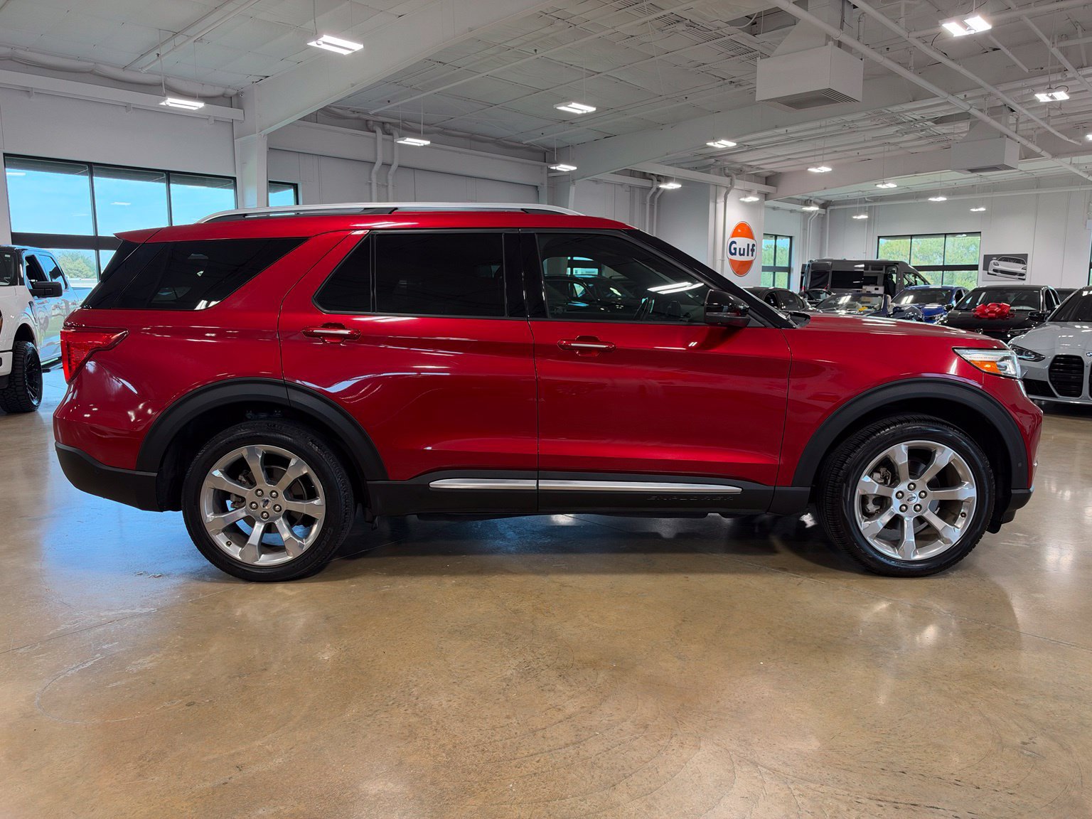Used 2020 Ford Explorer Platinum w/ Premium Technology Package AWD/4WD image 9