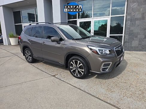 Used 2020 Subaru Forester Limited image 3