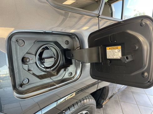 Used 2025 Toyota RAV4 XSE w/ Weather Package AWD/4WD image 21