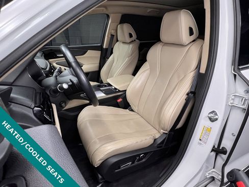 Used 2023 Acura MDX Advance image 3