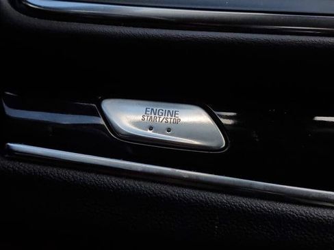 Used 2023 Buick Enclave Essence FWD image 33
