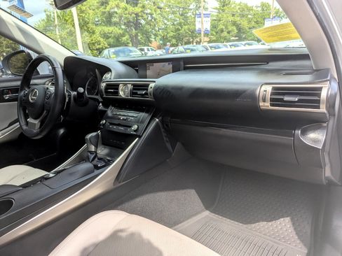 Used 2015 Lexus IS 250 4dr Sport Sdn AWD image 41