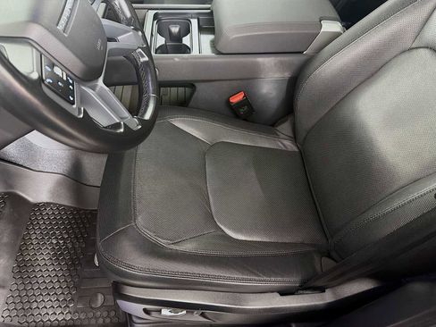Used 2023 Land Rover Defender 130 X-Dynamic SE image 21