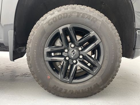 Used 2020 Chevrolet Silverado 1500 LT Trail Boss image 19
