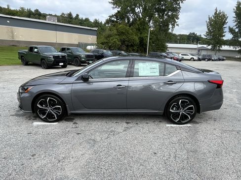 New 2026 Nissan Altima 2.5 SR AWD/4WD image 4